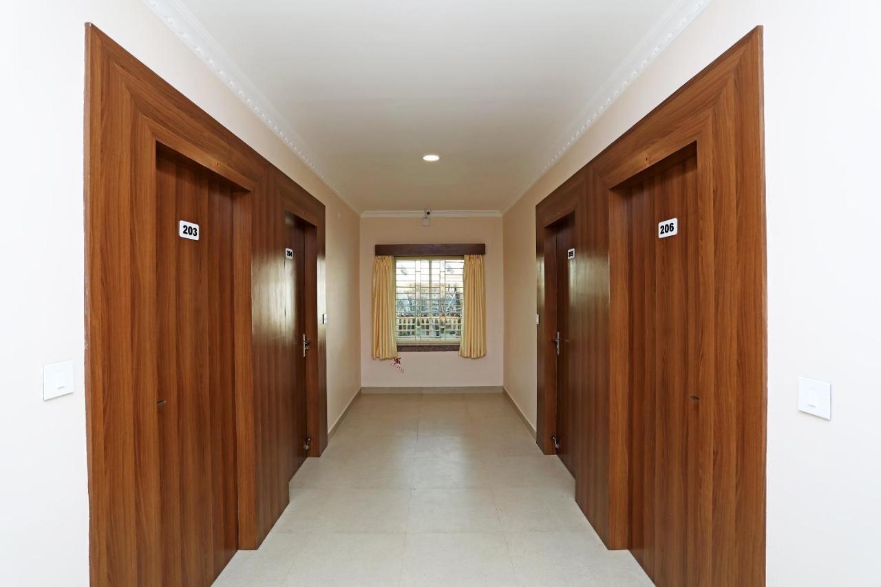 Hotel Oyo 13528 Kumud Plaza Bhubaneswar Exterior foto